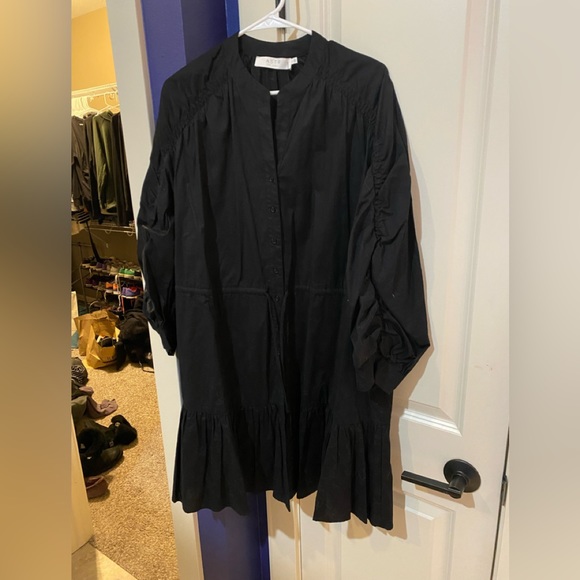 Dress - Picture 1 of 6